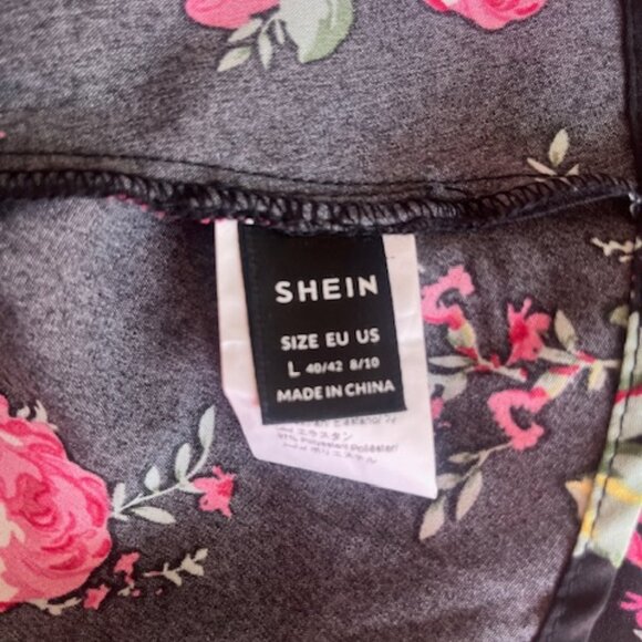 Beautiful Floral Top - Picture 8 of 8